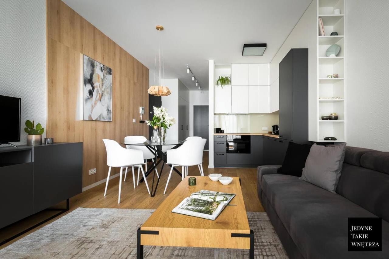 Luxury Apartments Mennica Residence With Parking ワルシャワ エクステリア 写真