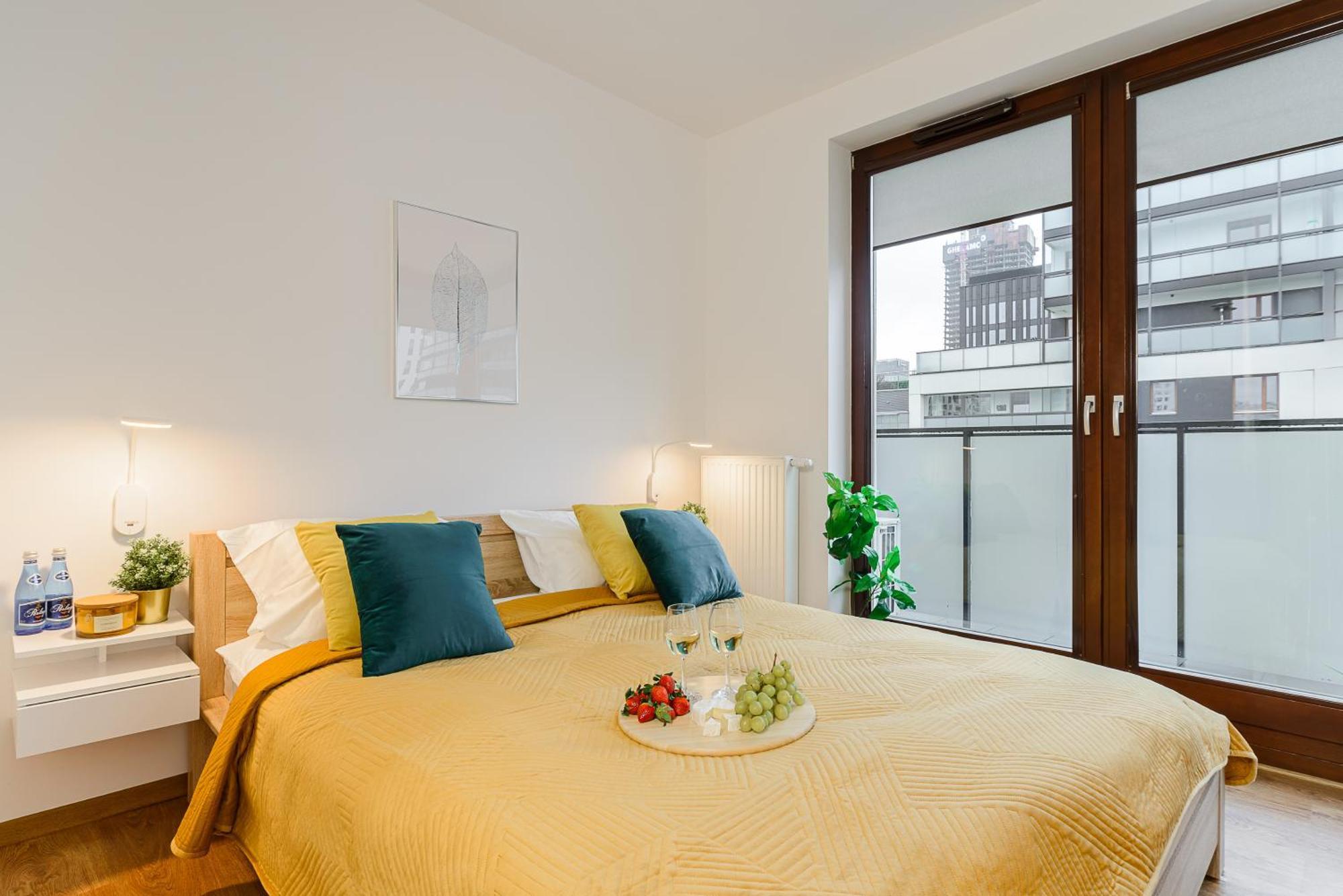 Luxury Apartments Mennica Residence With Parking ワルシャワ エクステリア 写真